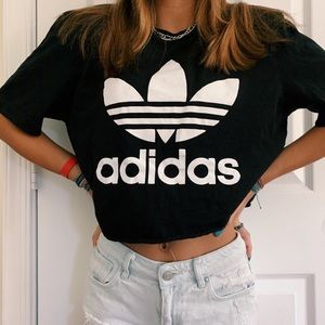 ✖️Black ADIDAS crop top✖️